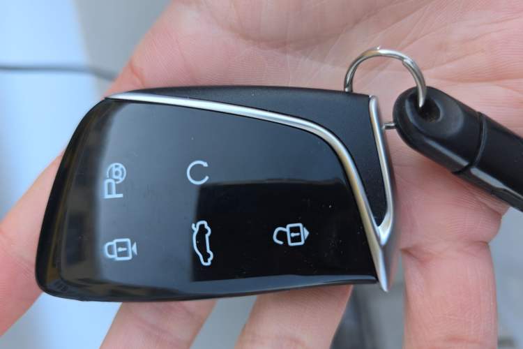 Used Dongfeng Aeolus Mage 2023 DH-i 1.5T Prestige Edition
