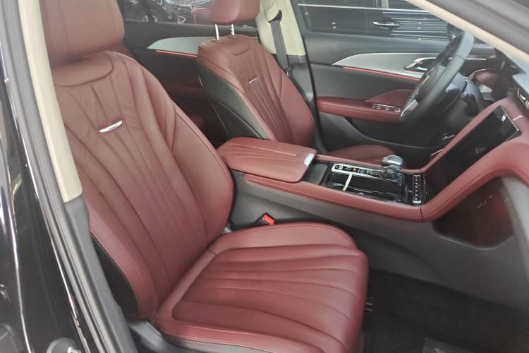 Used Hongqi H5 2024 2.0T Automatic Smart Connect Flagship Edition Right Front Seat