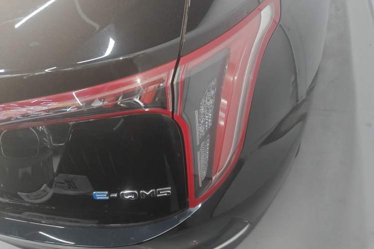 Used Hongqi E-QM5 2023 Base Travel Edition