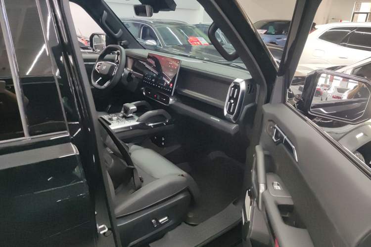 Used JETOUR Traveler 2023 2.0T All-Wheel Drive CrossPRO+
