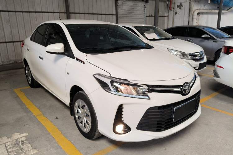 Used Toyota Vios 2022 1.5L 20th Anniversary Edition Front Right 45 Deg