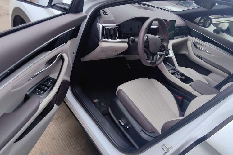 Used BYD Song PLUS New Energy 2025 DM-i Intelligent Driving 112KM Prestige Model