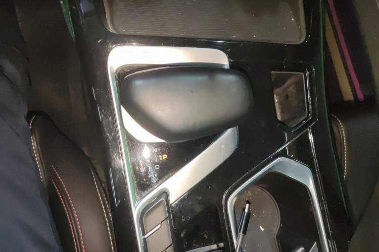 Used Geely Auto Monjaro S 2021 2.0TD DCT Two-Wheel Drive Lightning Edition Gear Lever