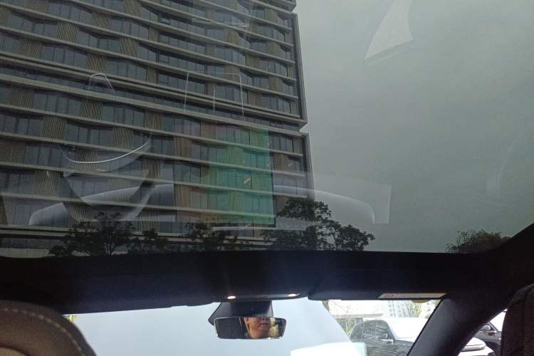 Used Tesla Model Y L 2025 Model Long-Range All-Wheel-Drive Version