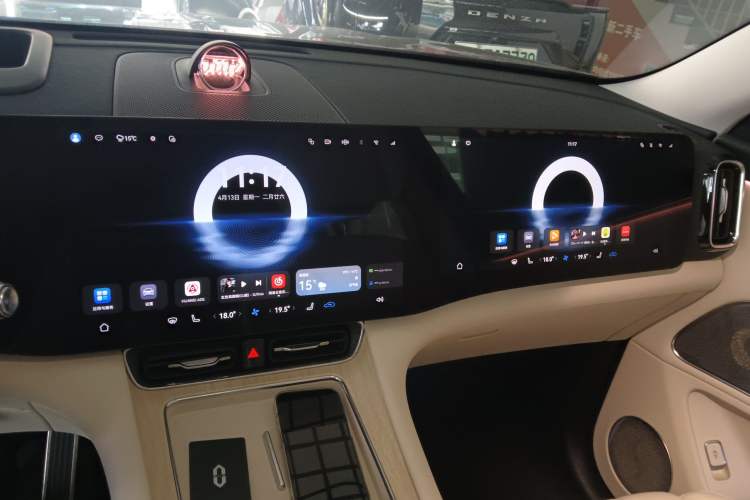 Used Hima AITO M8 2025 Extended-Range Max+ Version 53.4 kWh 5-Seater Edition Audio And AC Panel