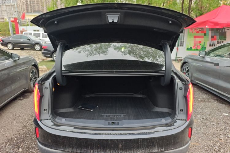 Used Hongqi E-QM5 2022 431 km Charge & Enjoy Edition