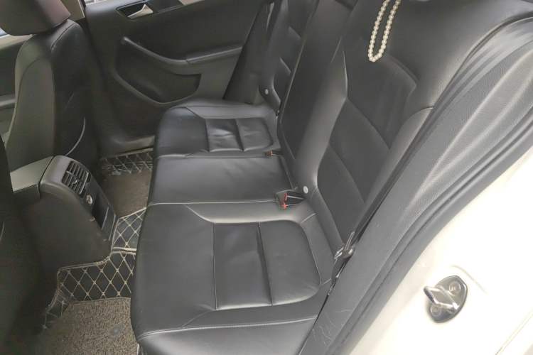 Used Volkswagen Sagitar 2014 Revised Version 1.4TSI Automatic Luxury Edition Left Rear Seat