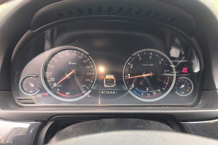 Used BMW 5 Series 2014 520Li Elegant Model
