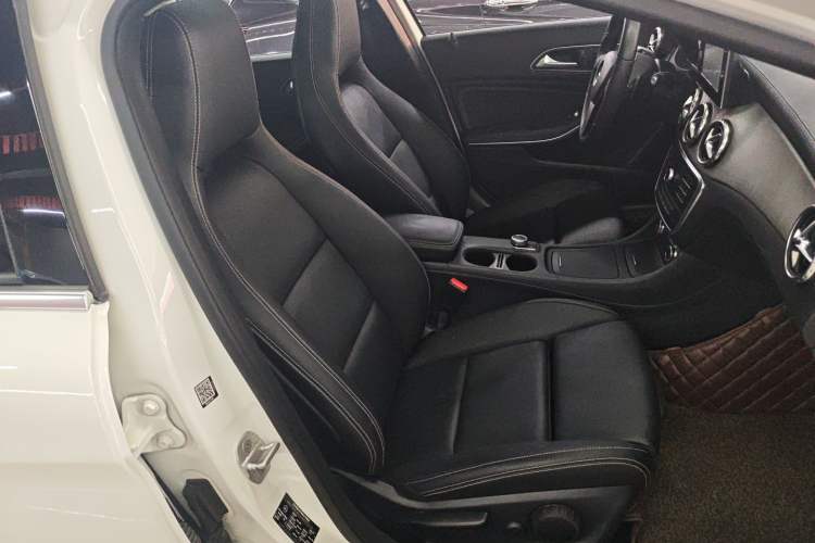 Used Mercedes-Benz GLA 2016 GLA 200 Fashion Model
