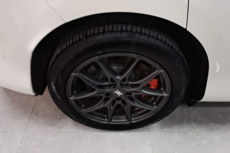 Used IM LS6 2025 Lingxi Intelligent Driving Edition Right Rear Wheel Hub