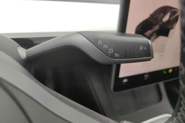 Used Tesla Model Y 2022 Rear-Wheel-Drive Version