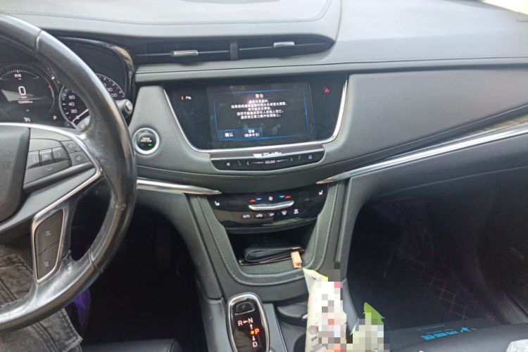 Used Cadillac XT5 2018 25T Luxury Model
