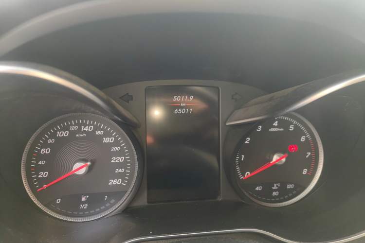 Used Mercedes-Benz C-Class 2017 Facelift C 200 L 4MATIC Sport Edition