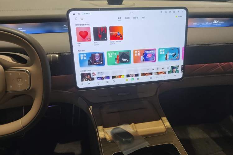 Used Nio ET9 2025 100kWh Signature Edition Audio And AC Panel