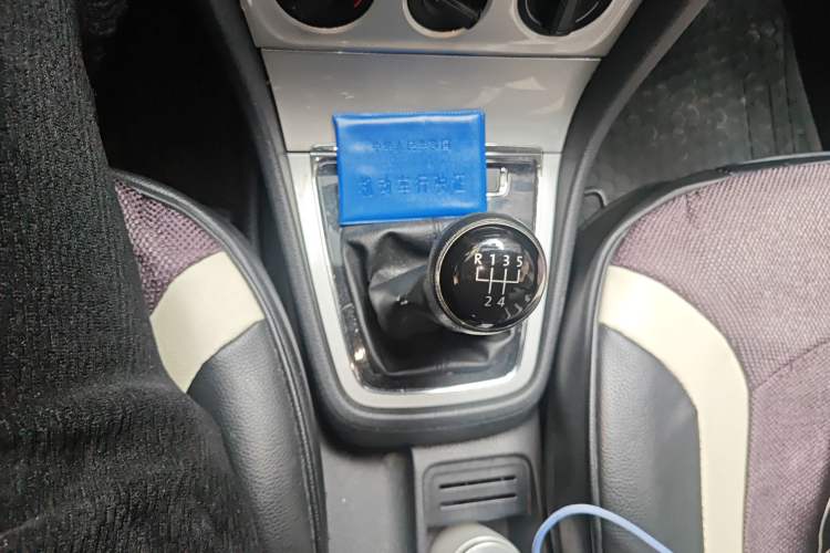 Used Volkswagen Gran Lavida 2013 1.6L Manual Comfort Model
