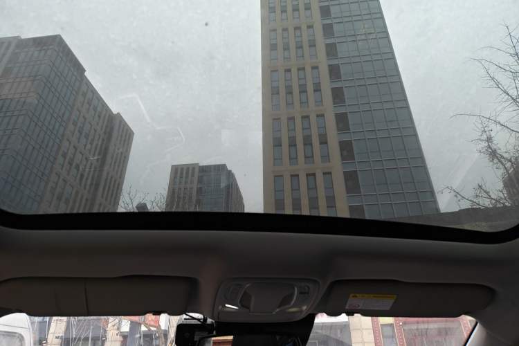 Used Roewe i6 MAX New Energy 2020 1.5T PHEV Cool & Spacious Skyroof Intelligent Drive Supreme Edition Headliner