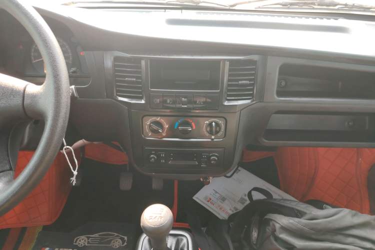 Used Wuling Zhiguang Small Truck 2023 1.5L Double-Cab LAR