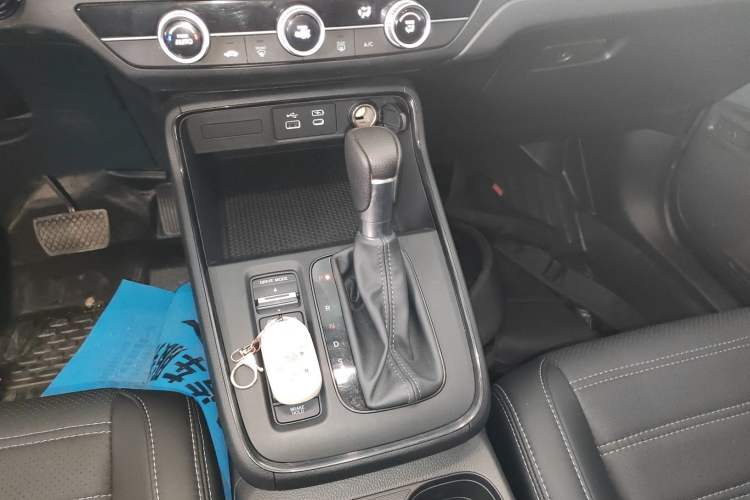 Used Honda CR-V 2024 240TURBO Two-Wheel-Drive Active Version 5 Seats Gear Lever