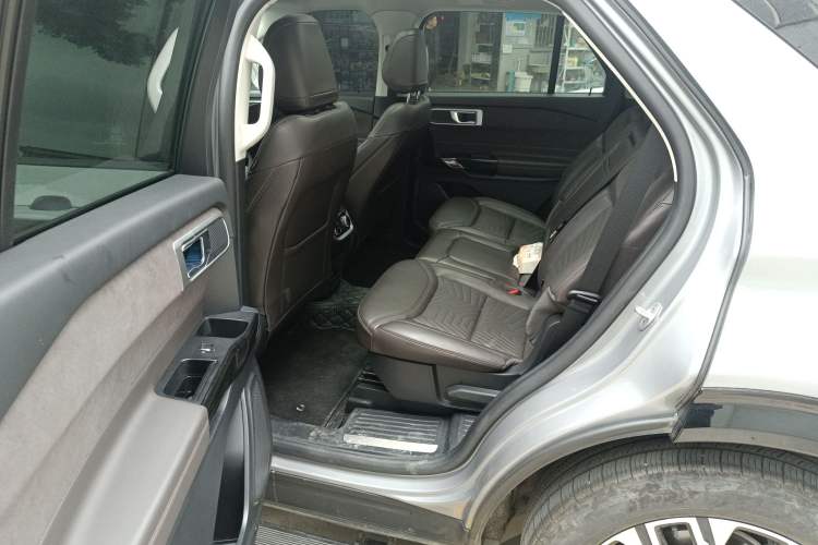 Used Ford Explorer 2024 2.3T EcoBoost Four-Wheel Drive Titanium Edition 7 Seats