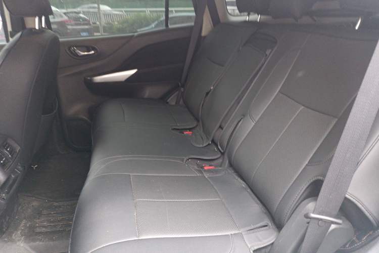 Used Nissan Terra 2018 2.5L Manual Two-Wheel Drive Elite Edition
