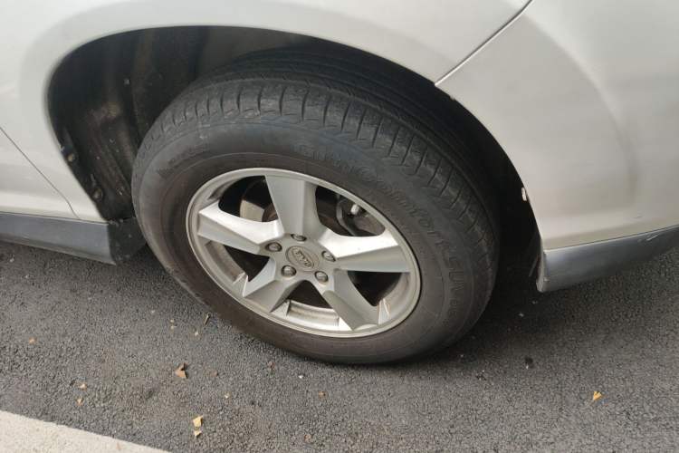 Used BYD S6 2014 1.5TI Manual Luxury 5-Seater Right Front Wheel Hub