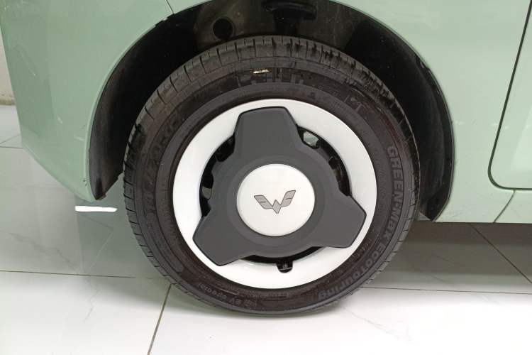 Used Wuling Hongguang MINIEV 2022 Macaron Premium Model – Lithium Iron Phosphate