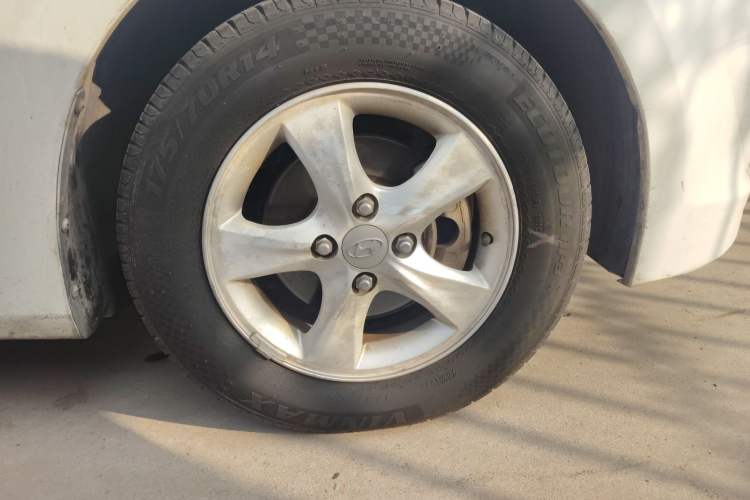 Used Hyundai Verna (older generation) 2014 1.4L Manual Smart GLS Trim
