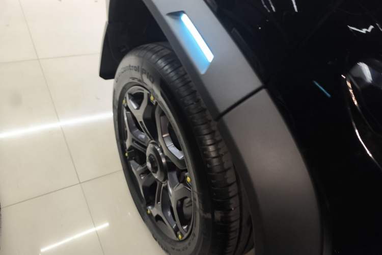 Used JETOUR Shanhai Traveler C-DM 2024 C-DM 208KM Mountain & Wilderness Edition Right Rear Wheel Hub