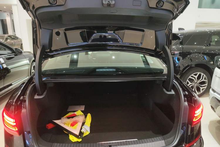 Used Volkswagen Passat 2026 Model, Outstanding 380TSI Xingkong Longteng Edition
