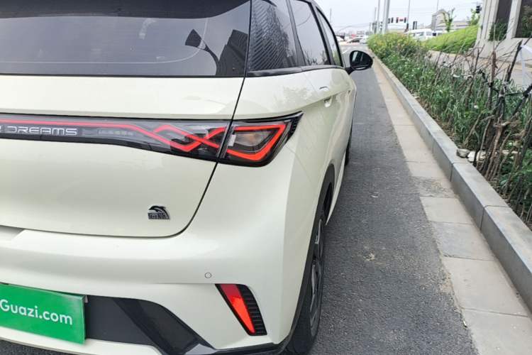 Used BYD Dolphin 2021 405 km Fashion Edition Exterior 3