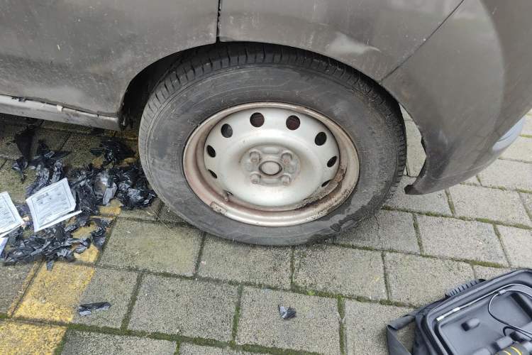 Used Jinbei Hiace X30 2013 1.3L Standard Version
