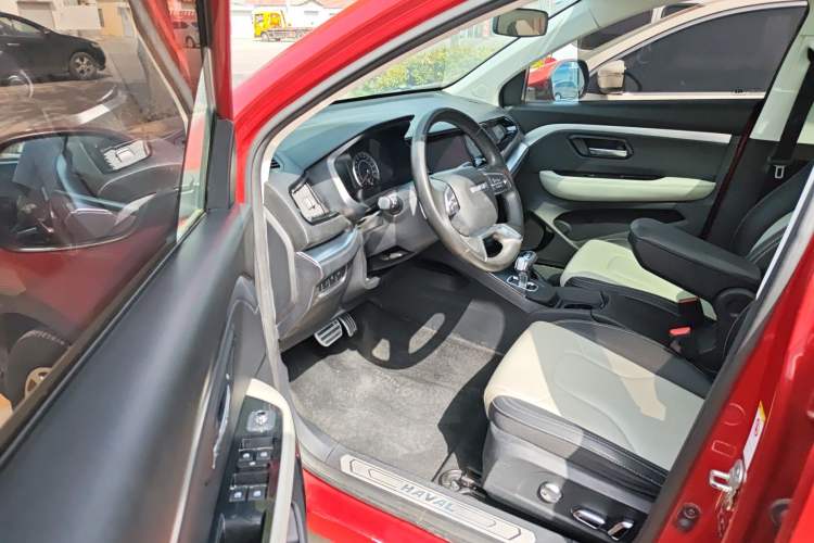 Used Haval H2s 2017 Red-Label 1.5T Dual-Clutch Luxury Model
