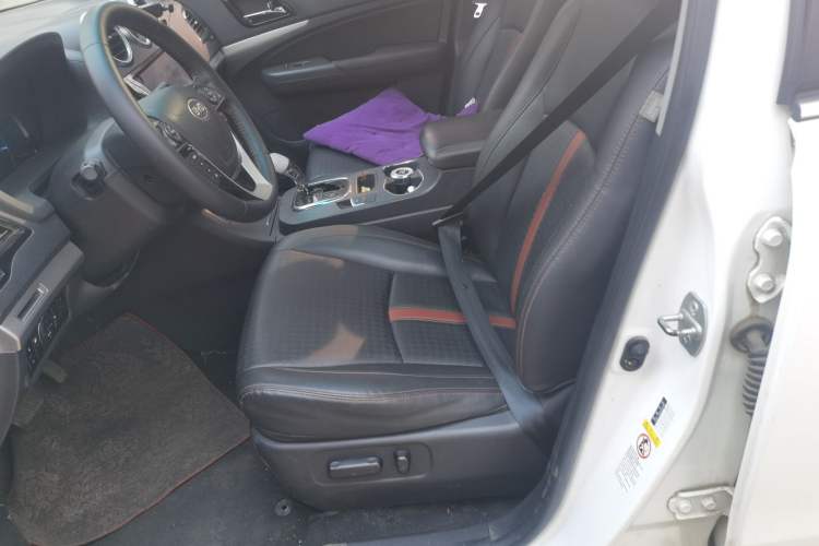 Used BYD S7 2015 2.0T Automatic Prestige Model Left Front Seat