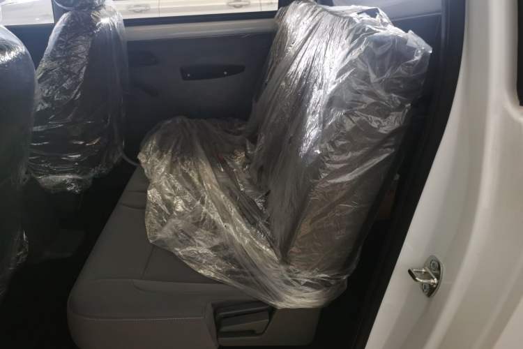 Used Wuling Hongguang New Energy 2025 Extended-Range Hybrid 50 km Standard Version