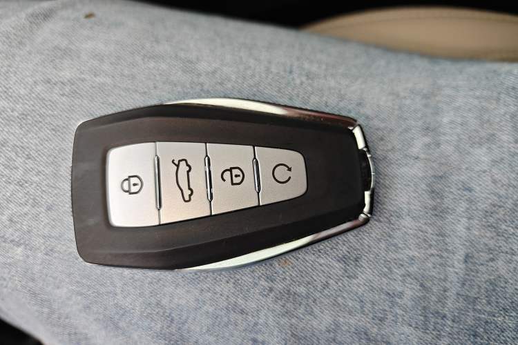 Used Geely Auto Monjaro L 2025 Dongfang Yao 2.0TD Automatic Lanxing Edition Vehicle Key