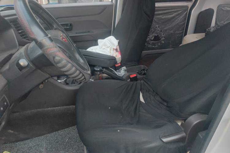 Used Wuling Hongguang V 2022 1.5L Jingqu Edition Electric-Assist LAR Left Front Seat