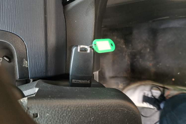 Used FORTHING Lingzhi 2023 M5L 1.6L Base Model 5 Seats Vehicle Key