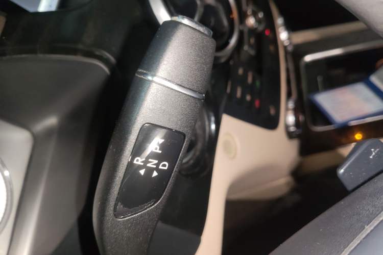 Used Mercedes-Benz GLK-Class 2013 GLK 300 4MATIC Luxury Model