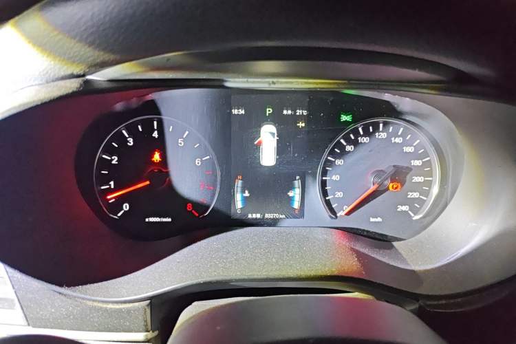 Used BYD Song MAX 2018 1.5T Automatic Smart Connect Luxury 6-Seater Instrument Cluster