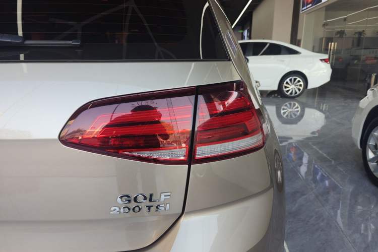 Used Volkswagen Golf 2020 200TSI DSG Comfortable and Ambitious Edition