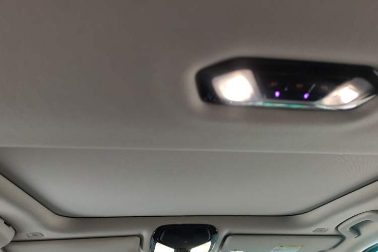 Used BMW 3 Series 2022 325i M Sport Night Edition Package Headliner