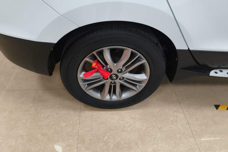 Used Hyundai ix35 2013 2.0L Automatic Two-Wheel Drive Smart GLS China IV Standard
