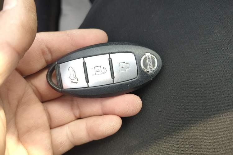 Used Nissan X-Trail 2017 2.5L CVT Luxury Edition 4WD Vehicle Key