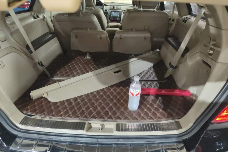 Used Mercedes-Benz R-Class 2014 R 320 4MATIC Luxury Model