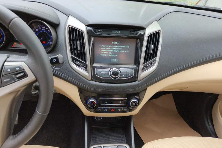 Used CHANGAN Eado 2016 1.6L Manual Fashion Edition Audio And AC Panel