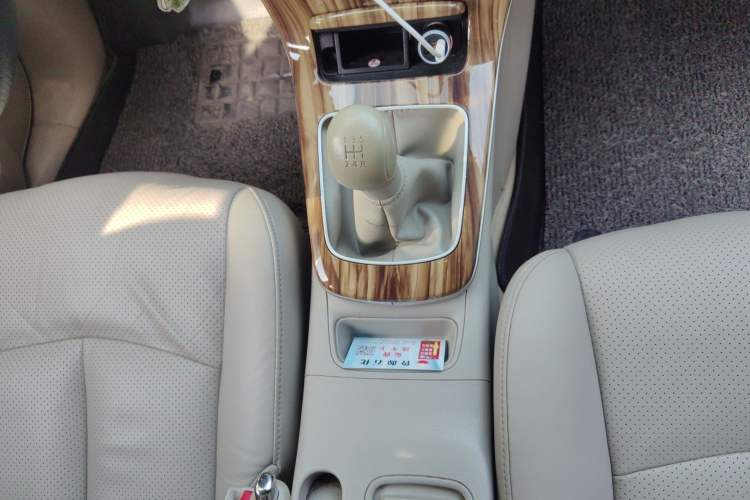 Used Nissan Sylphy 2012 1.6 XL Manual Luxury Edition Gear Lever