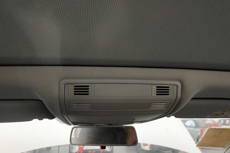 Used Volkswagen Sagitar 2025 300TSI DSG Flyover Edition
