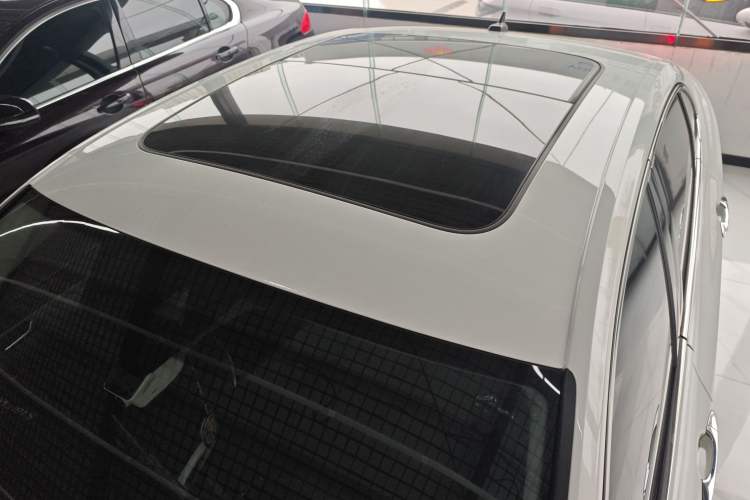 Used Volkswagen Sagitar 2023 300TSI DSG Excellence Edition Roof