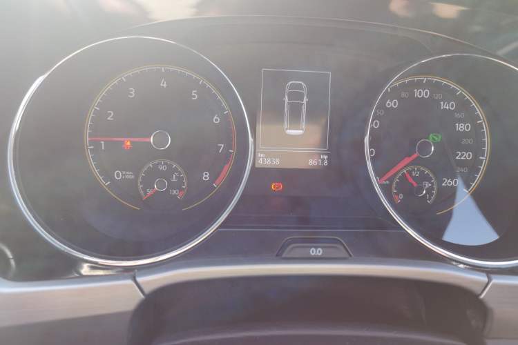 Used Volkswagen Touran 2021 Tiguan L 280TSI DSG Boundary Edition 6-Seater Odometer Close Up