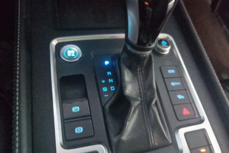 Used BYD Tang 2018 2.0T Automatic Smart Connect Prestige 7-Seater China V Standard